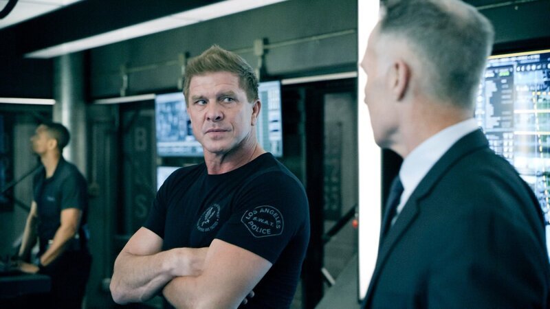 (v.li.): Kenny Johnson (Dominique Luca), Patrick St. Esprit (Robert Hicks). – Bild: ORF/​Sony Pictures/​CBS/​screengrab