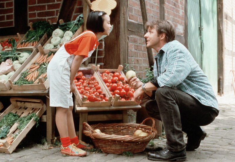 Kiki (Thuy-Anh Cao) und Uwe (Lennardt Krüger). – Bild: WDR/​WDR/​NDR/​Televersal