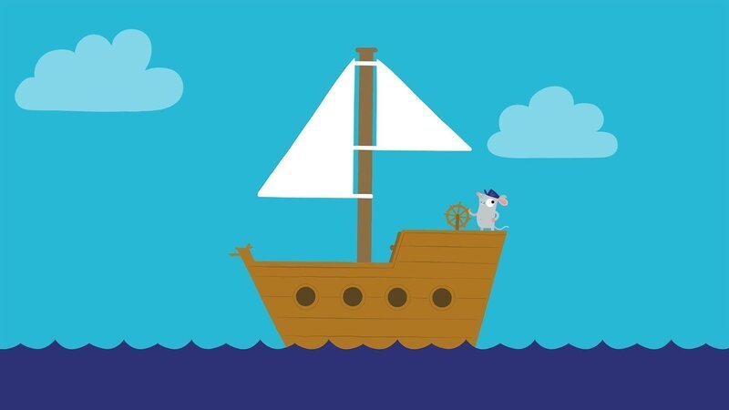 Die Maus steht am Steuerrad ihres Schiffes. – Bild: KiKA/​ SWR/​ Julia Ocker /​ Studio Film Bilder