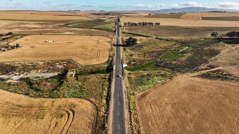 ÑS¸dafrika, Kapstadt und seine traumhafte Lage am Meer, wilde Tiere und atemberaubende Landschaften auf der Garden Route mit unvergesslichen Erlebnissen. Das alles erleben Valentin Rahmel alias Sarazar und seine beiden Freunde Benni und Max auf ihrem Roadtrip durch S¸dafrika. – Roadtrip durch S¸dafrika. – Bild: 3sat