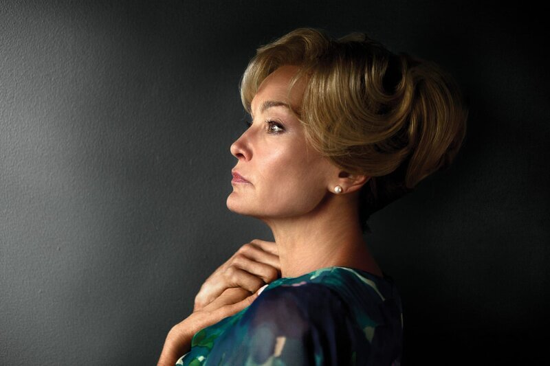 (1. Staffel) – Die geheimnisvolle Constance (Jessica Lange) ist eine Frau von Welt, die nach Los Angeles zog, um Schauspielerin zu werden … – Bild: Twentieth Century Fox Film Corporation