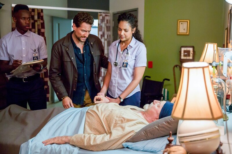 Ioan Gruffudd (Dr. Daniel Harrow), Tony Barry (Jack Twine). – Bild: ORF/​Disney/​ABC