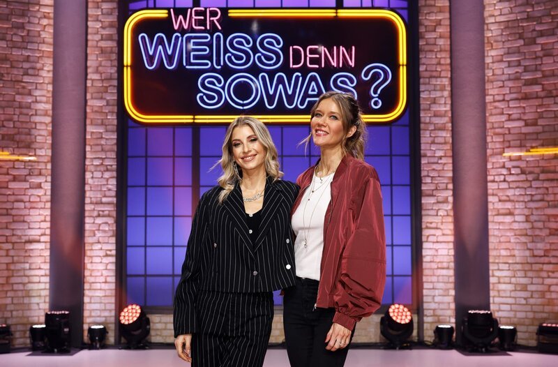 Die Kandidatinnen: Moderatorin und Influencerin Cathy Hummels (l.) und die Moderatorin und Autorin Laura Karasek (r.). – Bild: ARD, Morris Mac Matzen