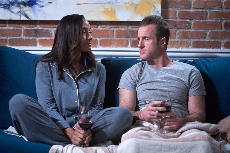 Nikki Batista (Dania Ramirez), Jason Grant (Scott Caan) – Bild: Philippe Bosse /​ Philippe Bosse/​Fox/​Sony Pictures Television /​ ©Fox