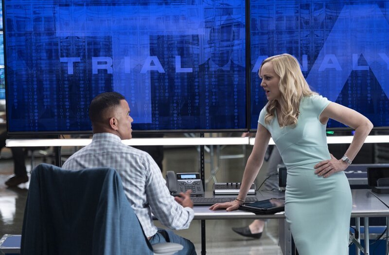 Chunk Palmer (Christopher Jackson, l.); Marissa Morgan (Geneva Carr, r.) – Bild: 2019 CBS Broadcasting Inc. All Rights Reserved. /​ David M. Russell Lizenzbild frei