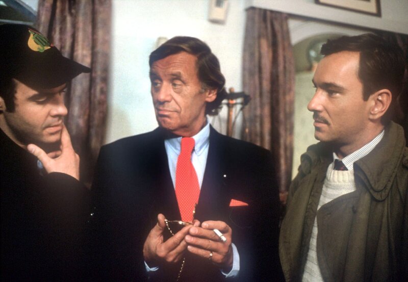 SWR Fernsehen GROßSTADTREVIER, „Revanche“, am Sonntag (03.04.11) um 22:45 Uhr. Der Juwelier Limprecht (Horst Frank) beauftragt zwei junge Werbeunternehmer, sich ein originelles Konzept für die Präsentation seiner neuen Schmuck-Kollektion einfallen zu lassen.  links: Hinrich (Jophie Ries), rechts: Fred (Roland Momme Jantz). – Bild: NDR (S2)NDR-Pressestelle/​Fotostelle (040) 4156⁠–⁠2306