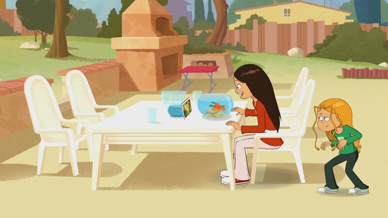 Max ruft an, um zu erfahren, wie es seinem Goldfisch geht. – Bild: NDR/​Bamboo Production/​Samka Productions