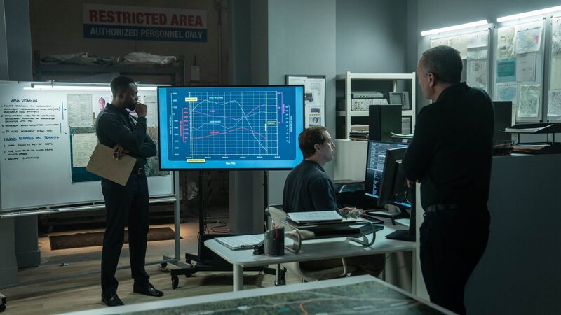 Die Ermittler werten alle verfügbaren Daten aus, um die Absturzursache zu klären. – Bild: Cineflix/​WeltN24 GmbH