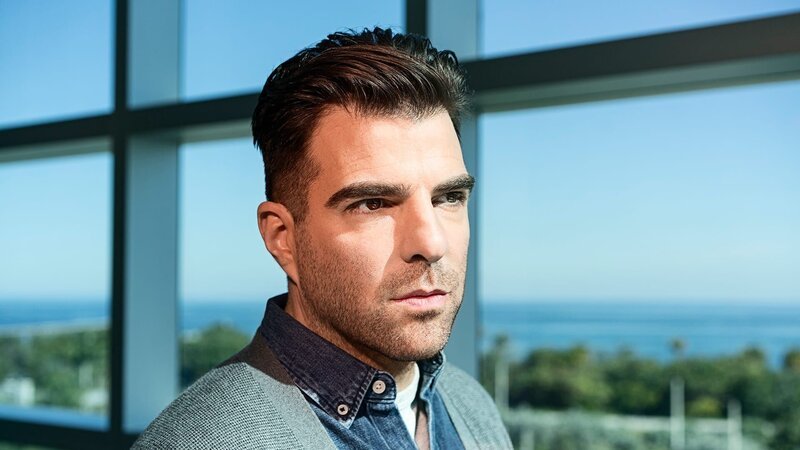 Zachary Quinto – Bild: AETN /​ © A&E Television Networks 1996- /​ AETN /​ © A&E Television Networks 1996–2018. All rights reserved