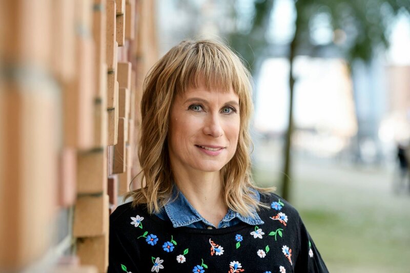 Moderatorin Sandra Eckardt reist quer durch Deutschland und in die entlegensten Winkel dieser Welt, um lang vermisste Familienangehörige ausfindig zu machen. – Bild: Die Verwendung des Materials der Mediengruppe RTL ist nur zur redaktionellen Berichterstattung im Zusammenhang mit der Sendung