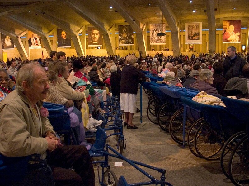 Prayer Candles, Lourdes – Bild: Isham Randolph/​National Geographic