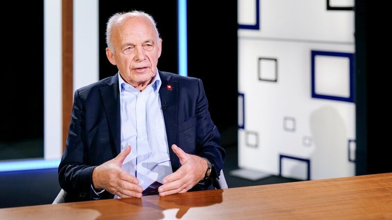 NZZ Standpunkte Ueli Maurer, hätten Sie die Credit Suisse retten können? Ueli Maurer – Bild: SRF/​PTV