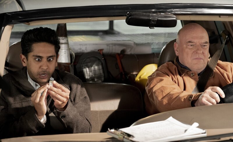 Al (Adhir Kalyan, l.); Art (Dean Norris, r.) – Bild: 2021 CBS Broadcasting, Inc. All Rights Reserved. /​ Robert Voets Lizenzbild frei