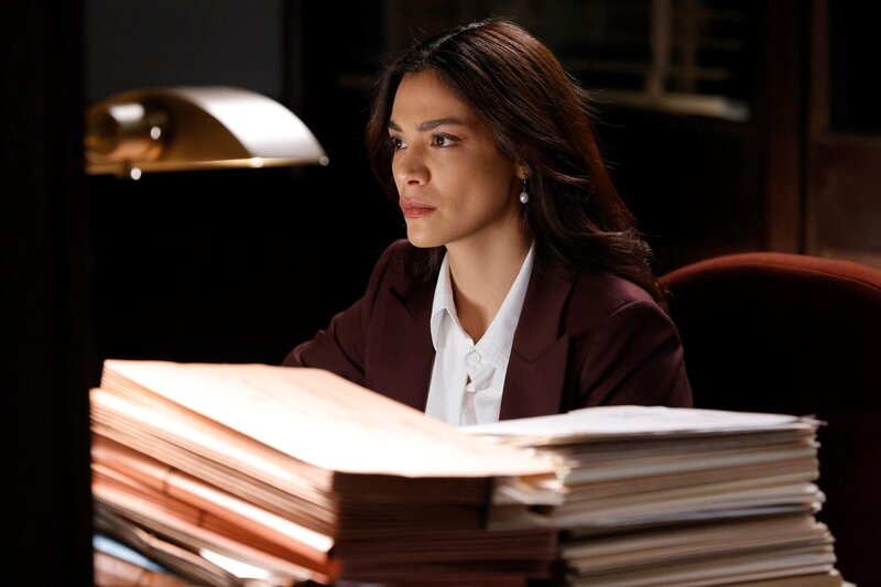 ADA Samantha Maroun (Odelya Halevi) – Bild: RTL /​ Universal Television LLC