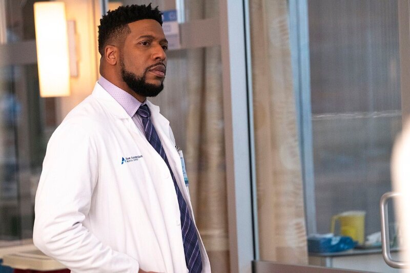 Dr. Floyd Reynolds (Jocko Sims) – Bild: NBC