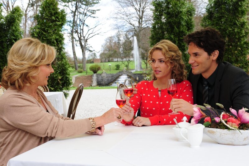 (v.l.n.r.) Nicola (Kerstin Gähte); Kristin (Nina Schmieder); Moritz (Daniel Fünffrock) – Bild: ARD /​ Ann Paur
