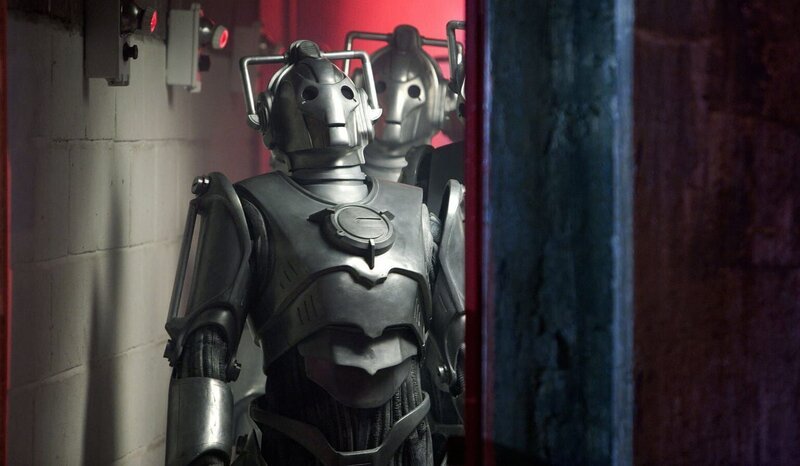Lumic hat begonnen, London zu besetzen und alle Menschen in Cybermen zu verwandeln … – Bild: Tele 5