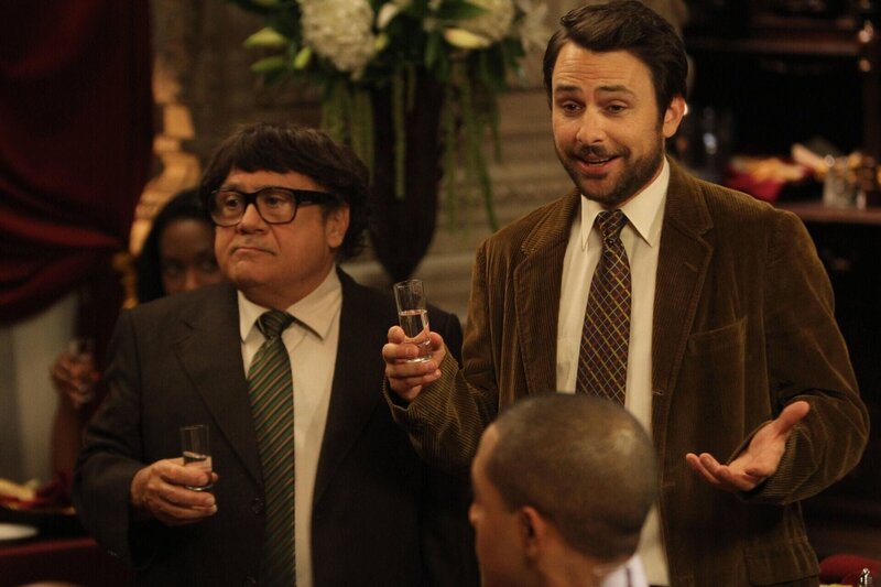 Frank Reynolds (Danny DeVito, l.); Charlie Kelly (Charlie Day ,r.) – Bild: Bluebush Productions, LLC.