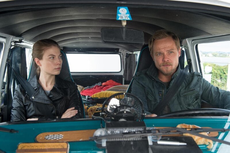 Hannah Zeiler (Nora Waldstätten), Micha Oberländer (Matthias Koeberlin). – Bild: Rowboat Film- and TV- production GmbH