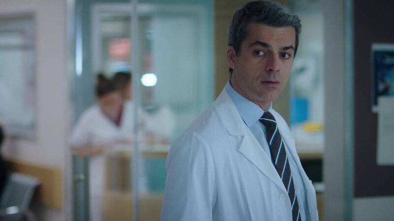 Andrea Fanti (Luca Argentero) – Bild: AXN White