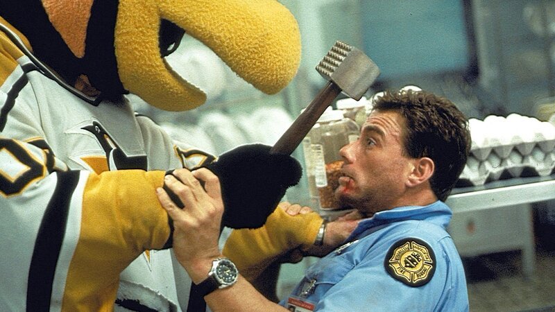 Ex-Feuerwehrmann Darren McCord (Jean-Claude van Damme) muss eine Katastrophe verhindern..Ex-Feuerwehrmann Darren McCord (Jean-Claude van Damme) muss eine Katastrophe verhindern.. – Bild: RTL II