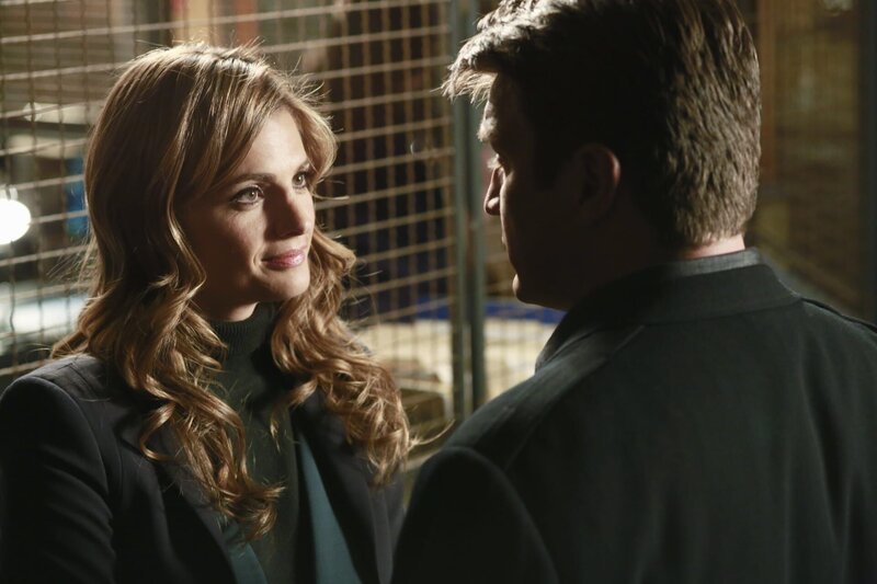 Der Valentinstag rückt immer näher und Castle (Nathan Fillion, r.) versucht Beckett (Stana Katic, l.) zu entlocken, welches Geschenk sie für ihn hat … – Bild: American Broadcasting Companies, Inc.