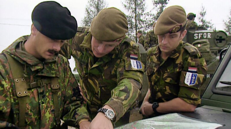 Multinationale Truppen sollen den Frieden in Bosnien-Herzegowina militärisch überwachen. – Bild: SWR