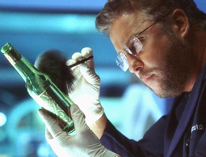 Gil Grissom (William Petersen) bleibt nur 24 Stunden, um den Mord nachzuweisen. Gelingt es ihm nicht, ist der Angeklagte ein freier Mann. – Bild: RTL