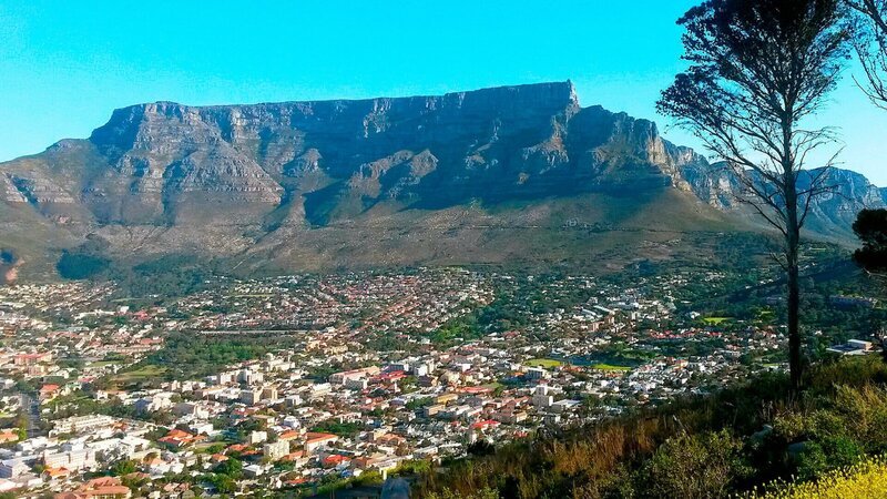 Kapstadt Stadtansicht vom Signal Hill. – Bild: ZDF und SR/​Stephan Duefel