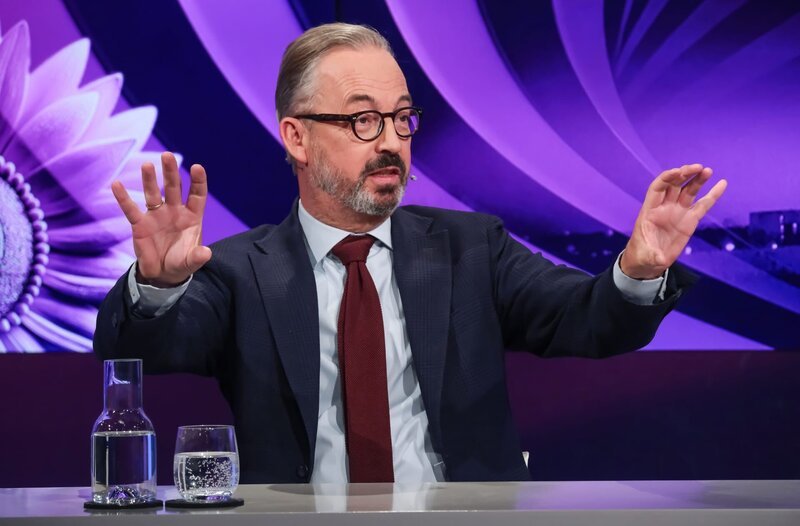 Zu Gast bei Moderatorin Sandra Maischberger: Jan Fleischhauer (Focus-Kolumnist). – Bild: Oliver Ziebe