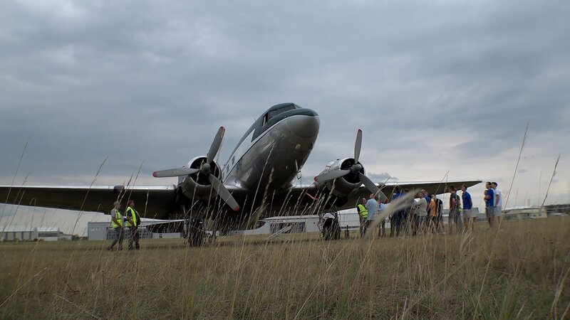 Douglas DC-3 – Bild: Warner Bros. Discovery