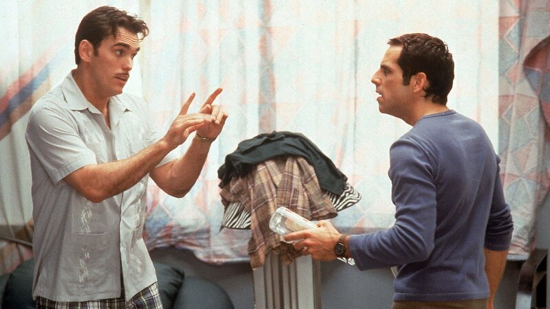 Schnüffler Pat Healy (Matt Dillon, li) und Ted (Ben Stiller); Schnüffler Pat Healy (Matt Dillon, li) und Ted (Ben Stiller)  – Bild: RTLZWEI