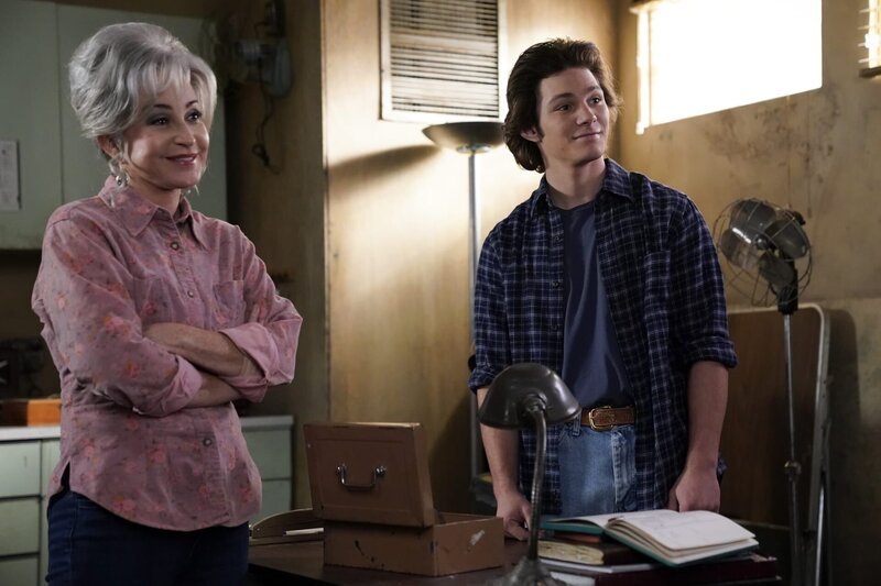 Connie „Meemaw“ Tucker (Annie Potts, l.); Georgie Cooper (Montana Jordan, r.) – Bild: CBS Broadcasting, Inc.