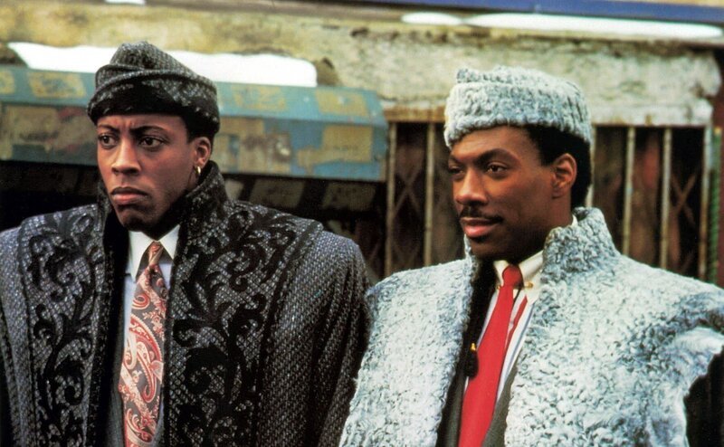 L – R: Begleiter Semmi (Arsenio Hall) , Prinzen Akeem (Eddie Murphy,)   – Bild: DR