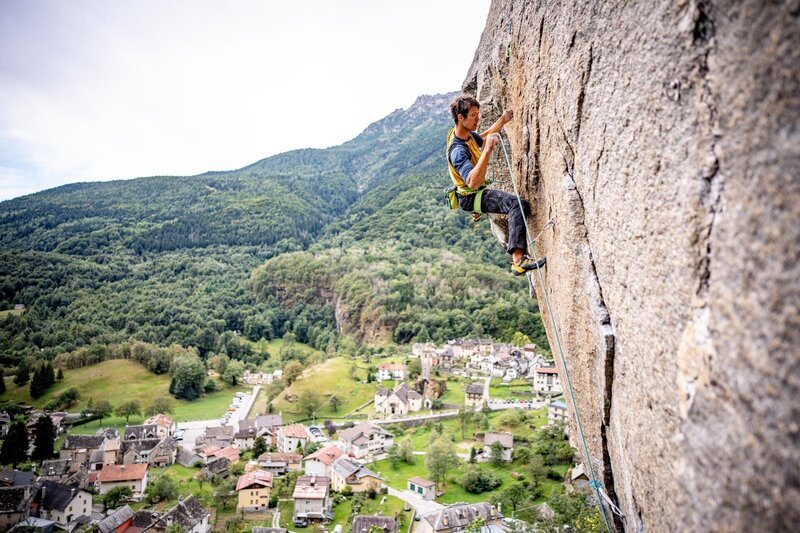 Luis Funk beim Treff des DAV-Expeditionskaders in Ossola. – Bild: BR/​Thomas März
