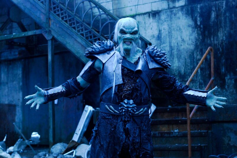 Die Wraith glauben nach langem Warten endlich ihren Willen zu bekommen, doch so einfach lässt das Stargate-Team sie nicht gewinnen … – Bild: MGM ©SYFY Photocredit Mandatory, Editorial Use Only, NO archive, NO Resale /​ Carole Segal