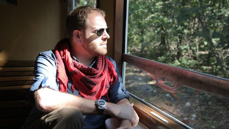 Josh Gates takes a train on the way to Hungary. – Bild: Discovery Communications, LLC