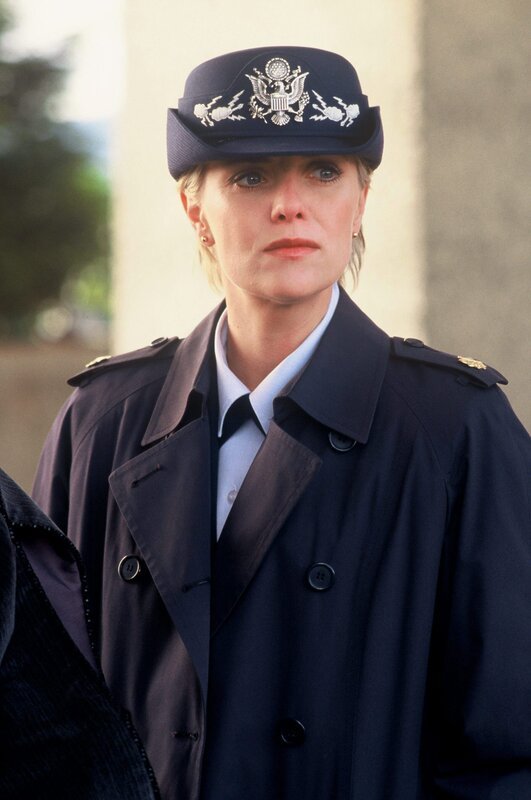 Als die friedlichen Tollaner sich für einen Tauschhandel mit der Erde einlassen, kommt es für Carter (Amanda Tapping) und das SG-1 Team zu unvorhersehbaren Konsequenzen … – Bild: AXN Sci-fi