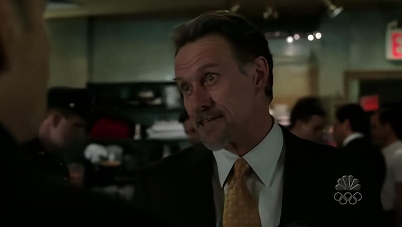 Greed, treachery and disrespect shape the motives for murder when two men are gunned down at an exclusive restaurant. – Bild: 13th Street