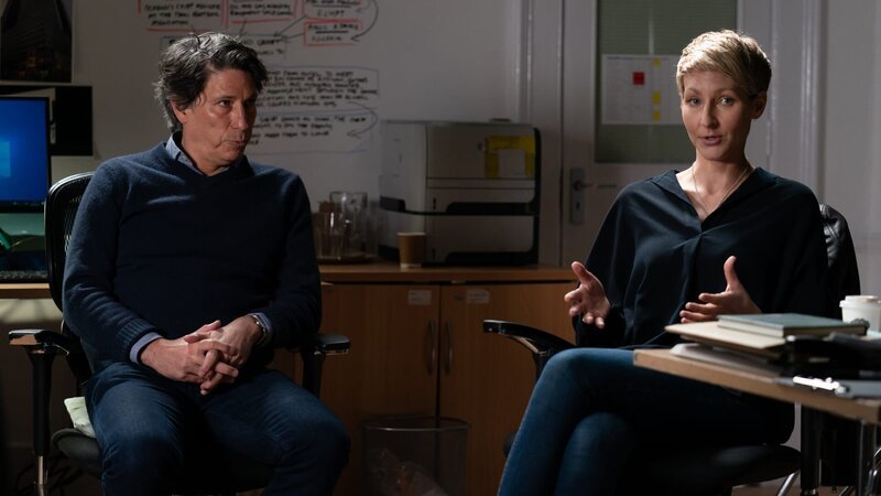 Journalists Heidi Blake and Jonathan Calvert. – Bild: Discovrey +