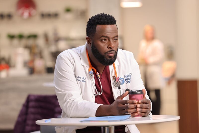 Dr. Dylan Scott (Guy Lockard) – Bild: Universal TV