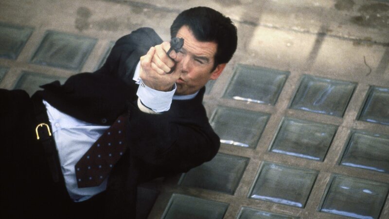 Agent 007 (Pierce Brosnan) hat die Lizenz zum TötenAgent 007 (Pierce Brosnan) hat die Lizenz zum Töten – Bild: Nitro Agent 007 (Pierce Brosnan) hat die Lizenz zum TötenAgent 007 (Pierce Brosnan) hat die Lizenz zum Töten – Bild: Nitro