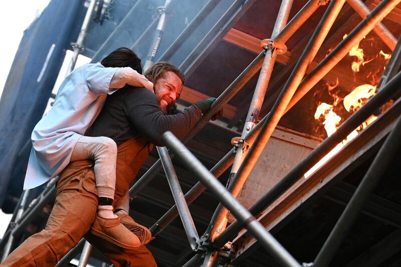 Max Thieriot als Bode Leone. – Bild: Sergei Bachlakov /​ CBS ENTERTAINMENT /​ Die Verwendung ist nur bei redaktioneller Berichterstattung im Rahmen einer Programmank¸ndigung ab 2 Monate vor der ersten Auss /​ ©2024 CBS Broadcasting Inc.