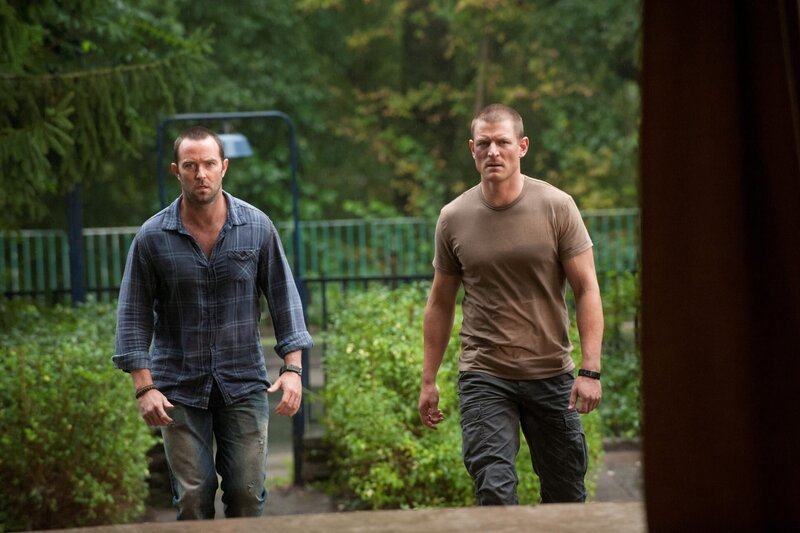 L-R: Sgt. Damien Scott (Sullivan Stapleton) and Sgt. Michael Stonebridge (Philip Winchester) – Bild: Liam Daniel /​ Home Box Office, Inc.