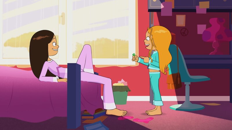 Marine schenkt ihrer Schwester einen vierblättrigen Glücksklee. – Bild: NDR/​Bamboo Production/​Samka Productions