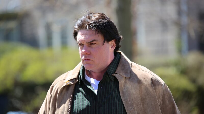 Scarpa is outside. – Bild: Discovery Communications