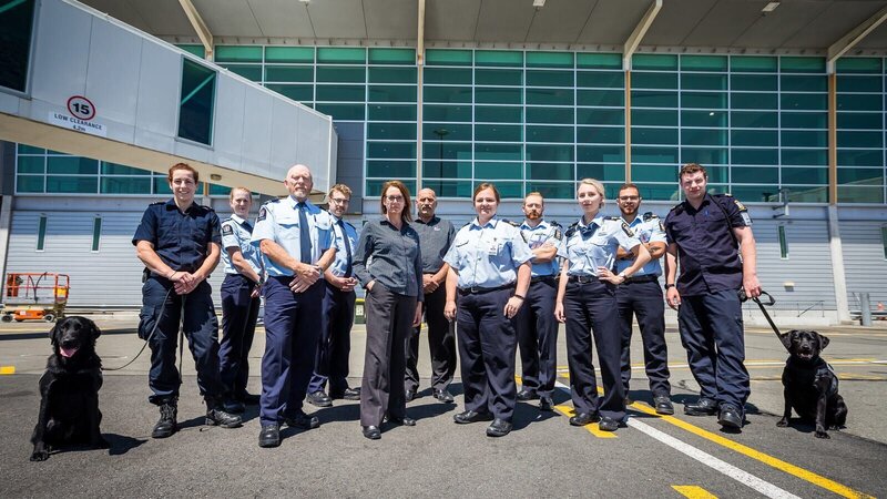 Willkommen in Neuseeland: Das Team der Border Patrol. – Bild: TV Alliance – TV A2 Media GmbH/​WeltN24 GmbH