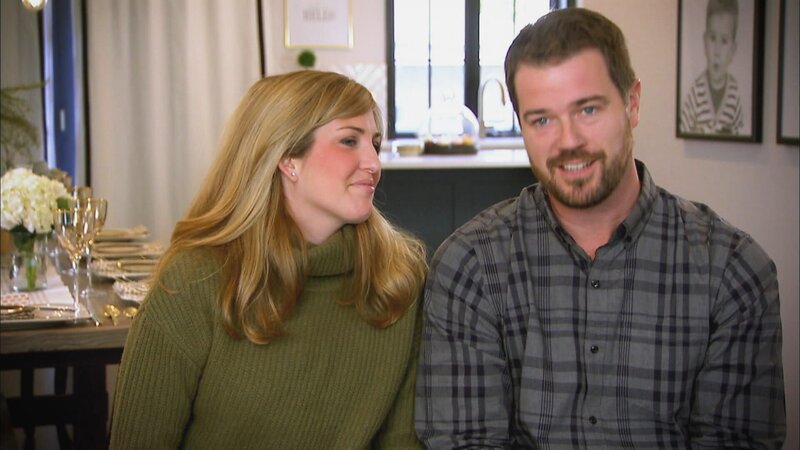 Ein Paar spricht über ihr Traumhaus – Bild: Warner Bros. Discovery