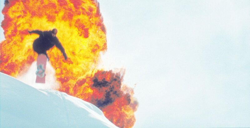 Obwohl Xander (Vin Diesel) keine Lust hat als Agent tätig zu werden, lässt er sich auf den Deal mit NSA-Agent Gibbons ein. Denn nur so winkt ihm die Freiheit … – Bild: 2003 Sony Pictures Television International. All Rights Reserved. Lizenzbild frei Obwohl Xander (Vin Diesel) keine Lust hat als Agent tätig zu werden, lässt er sich auf den Deal mit NSA-Agent Gibbons ein. Denn nur so winkt ihm die Freiheit … – Bild: 2003 Sony Pictures Television International. All Rights Reserved. Lizenzbild frei