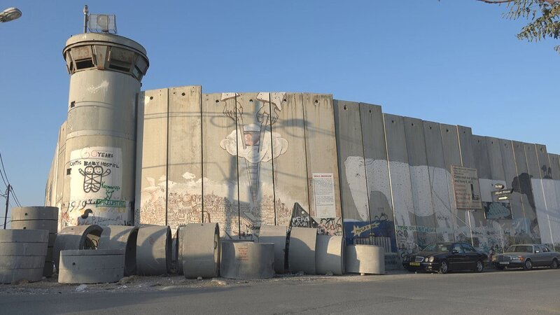 Symbol des Konflikts: Auf 760 Kilometern durchschneiden die israelischen Sperranlagen das Heilige Land. Für Israel sind sie ein „Bollwerk gegen den Terrorismus“. – Bild: zdf /​ THE HISTORY CHANNEL /​ Pond5